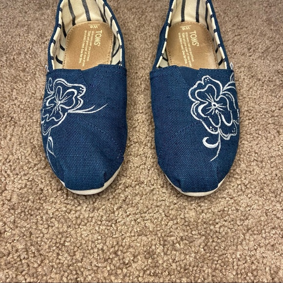 Toms blue slip on shoes 6 - Picture 7 of 9